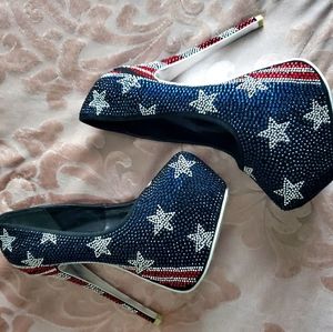 NIB VIGA FIORE RHINESTONE PLATFORM HEELS